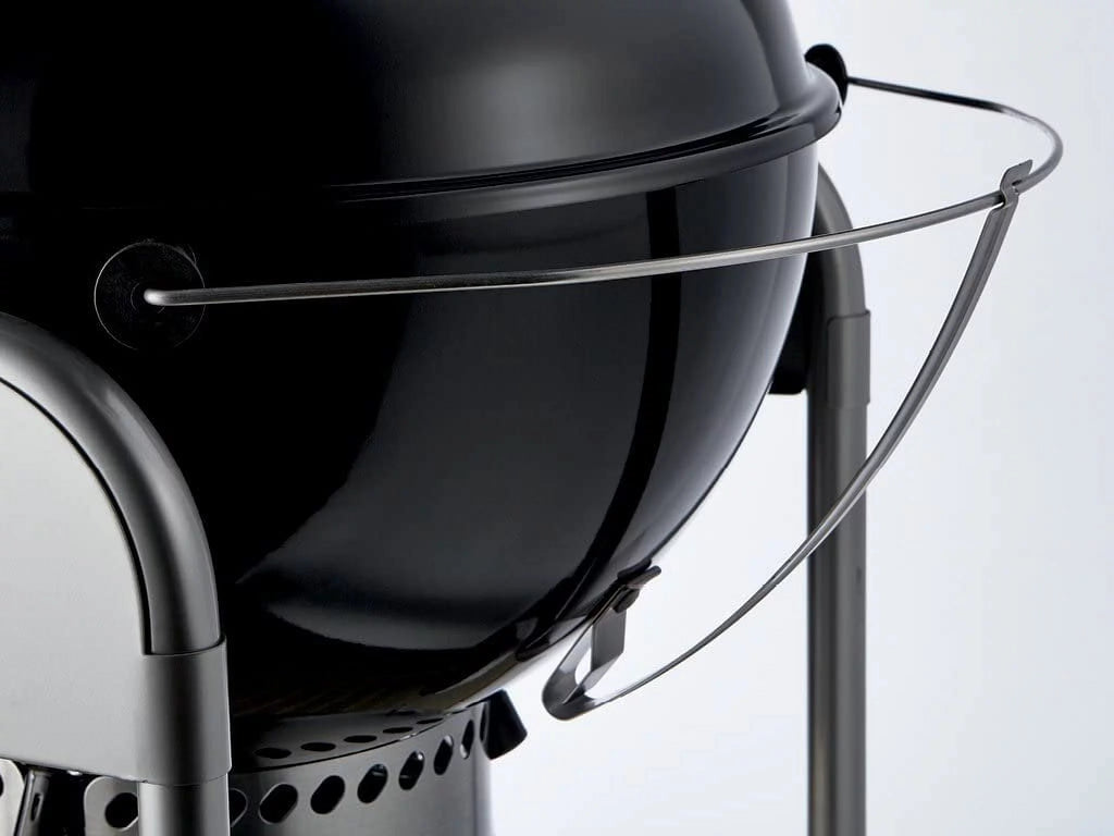 22-Inch Black Charcoal Grill O682331