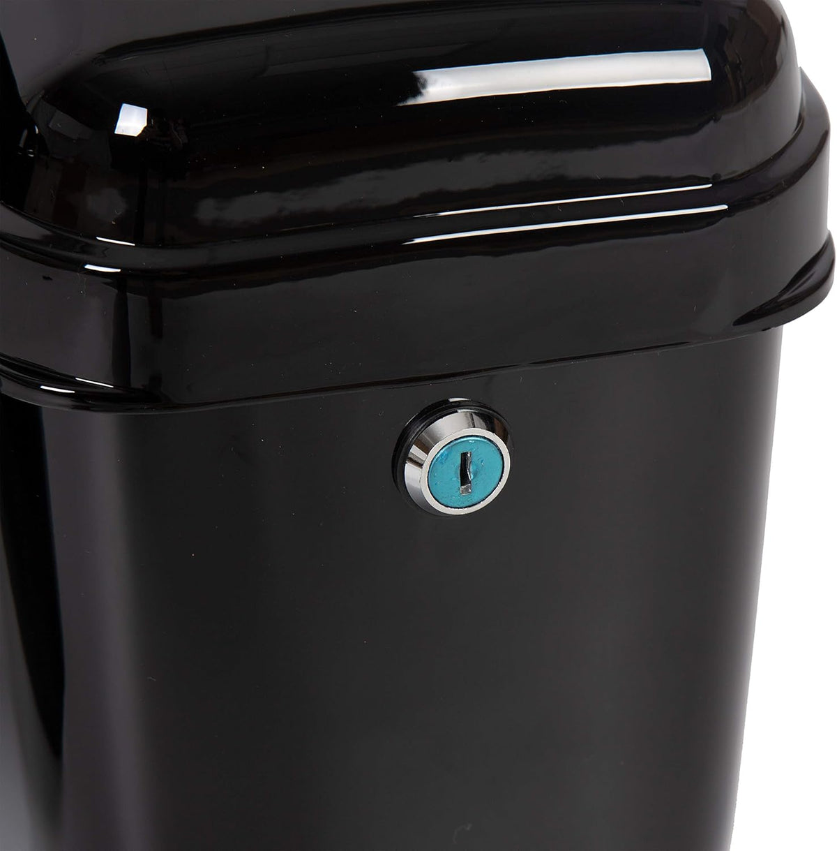 Hard Motorcycle Saddlebags with Mounting Kit Black Z158