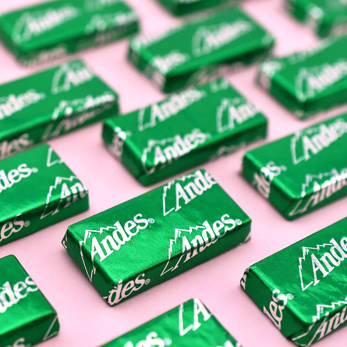 2.5 Pounds Rectangular Chocolate Sandwich Mint Candies F461