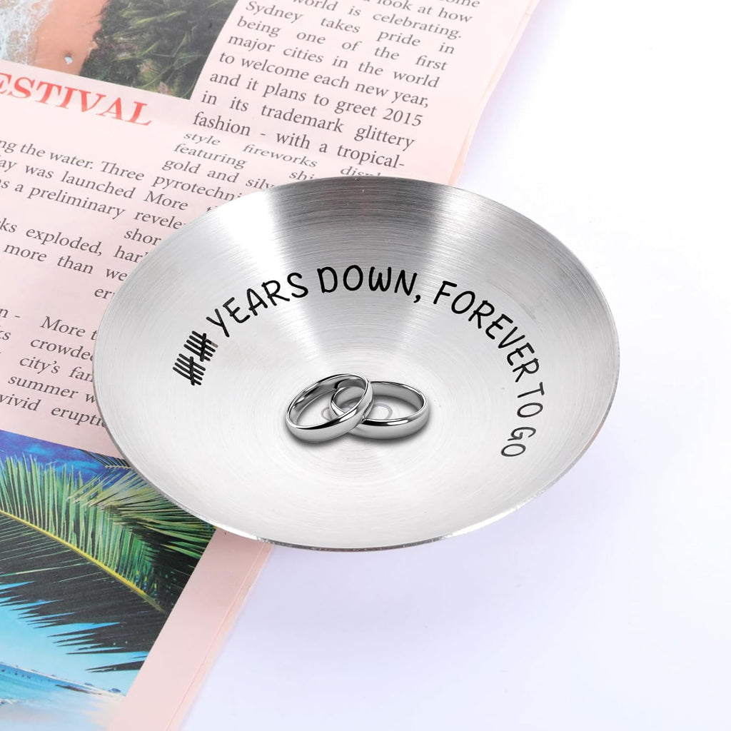 10 Year Anniversary Ring Holder V9516
