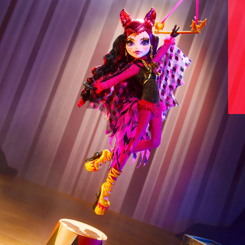 Draculaura Figure Q6593