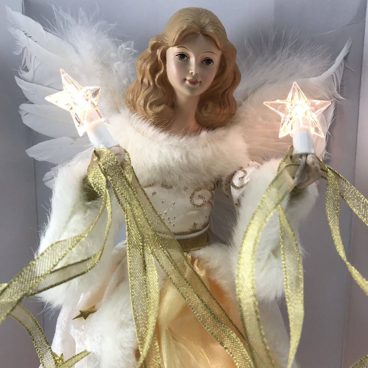 Cream and Gold Angel Treetop O173605