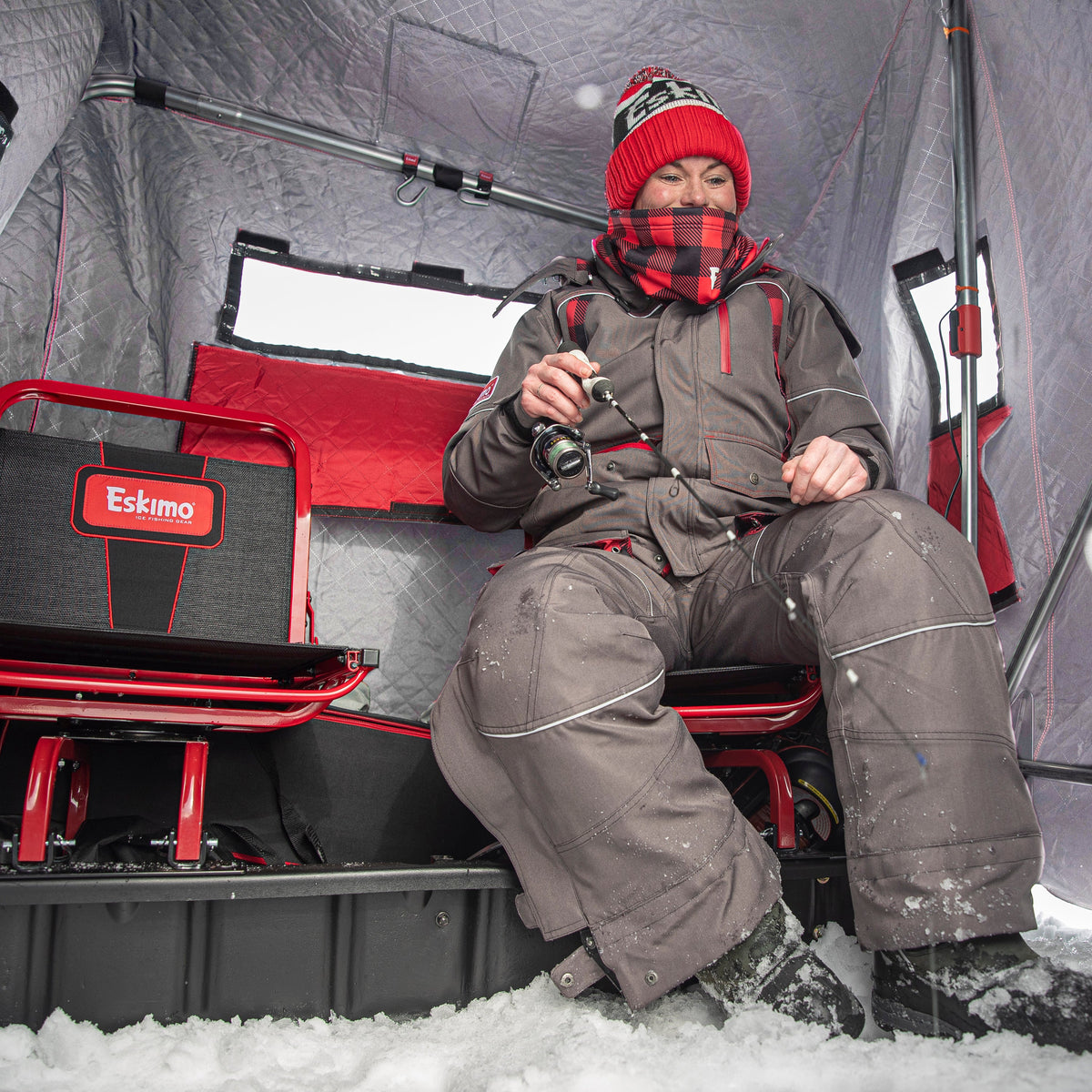 Insulated Two Person Sled Shelter O956395