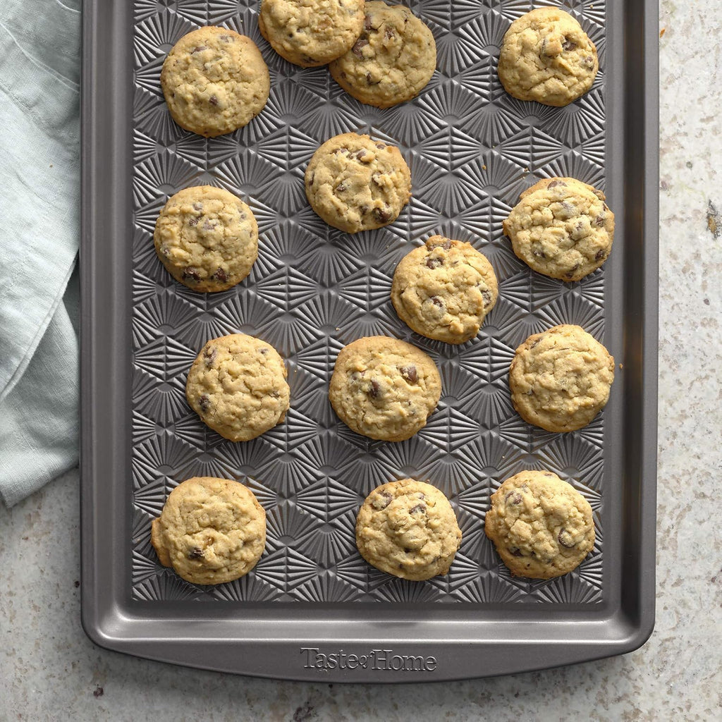 17 x 11 inch Non-Stick Metal Baking Sheet C19179