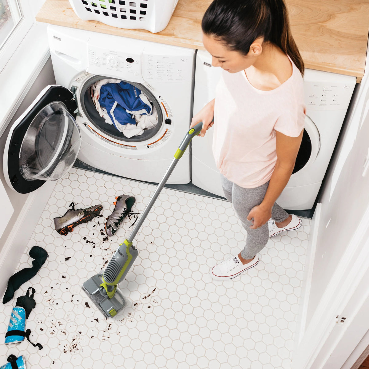 Cordless Hard Floor Vacuum Mop with Disposable Pads E63651